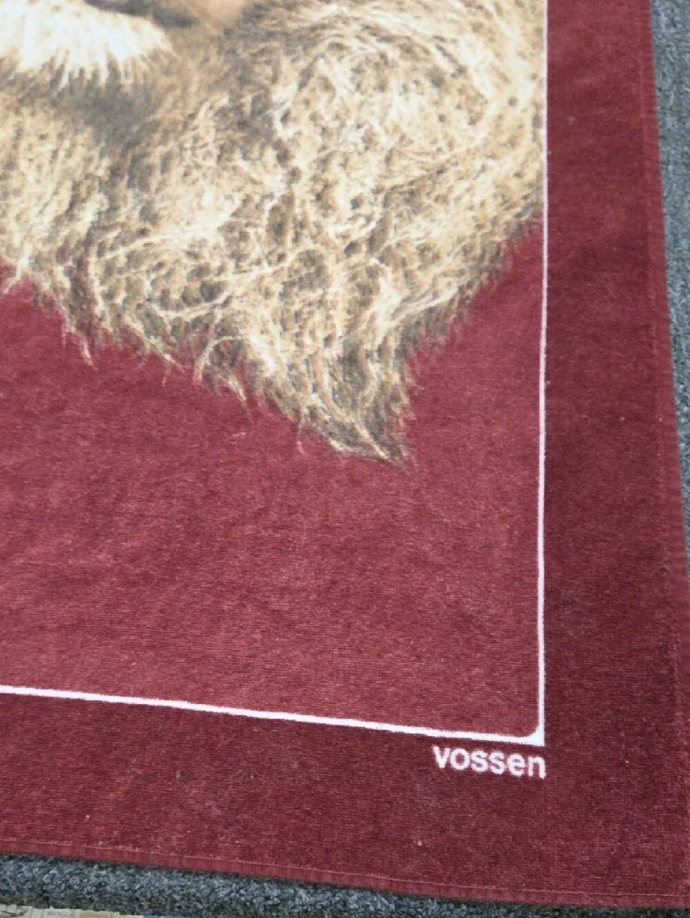 Vossen Lion Print Maroon Bath Towel - Soft Plush Home Bath Towel